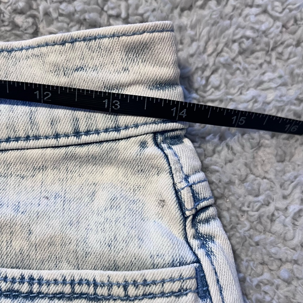 Abercrombie & Fitch Button-Up Denim Shorts - Picture 10 of 12